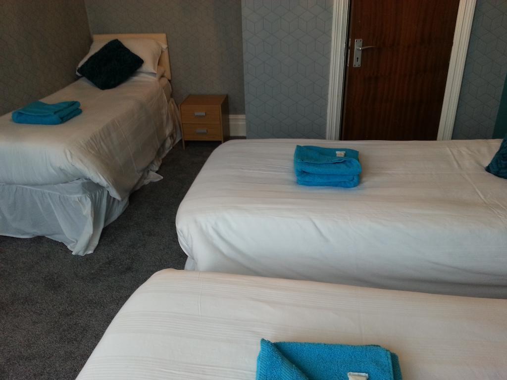 Lindum Hotel Blackpool Room photo